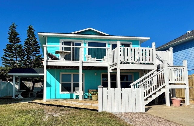 Newly remodeled 2 Bdr 2 bath w/ocean views. Pet Friendly!