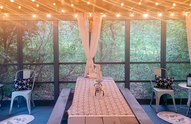 Newly remodeled bayside cottage with screened patio - short drive to the water