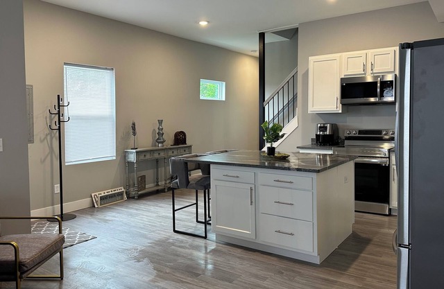 Newly remodeled Home ready for Guest!! Minutes from Spooky Nook!