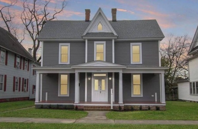 Newly Remodeled Home, 10 Minute Walk to Downtown
