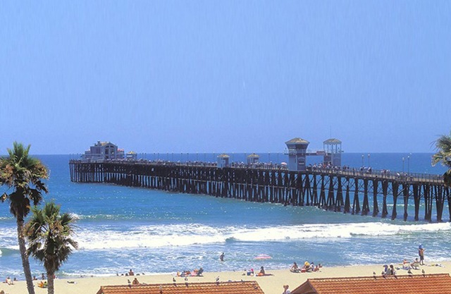 Newly Remodeled Single Level 3 Bedroom, 2 Bathroom House, Close to Ocean