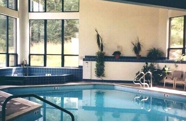 Newly Remodeled Ski On/ski Off 3-bedroom Townhouse Sunrise Village