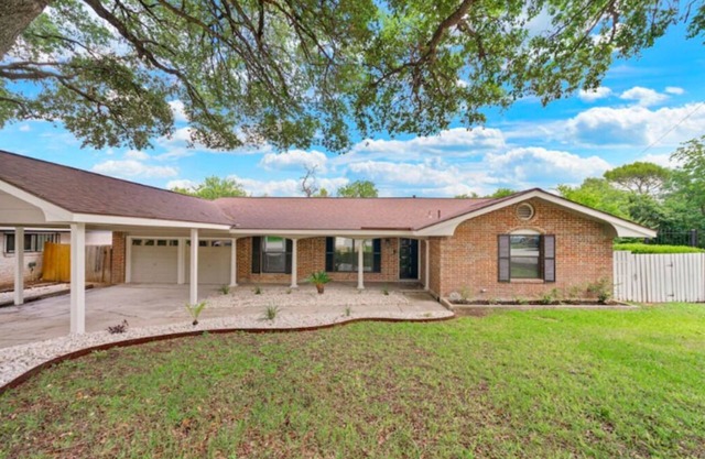 Newly remodeled spacious home in great location