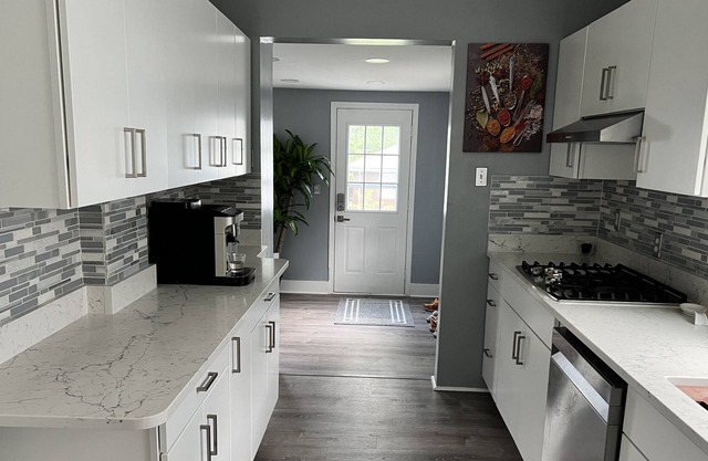 Newly remodeled upscale, peaceful, and spacious house