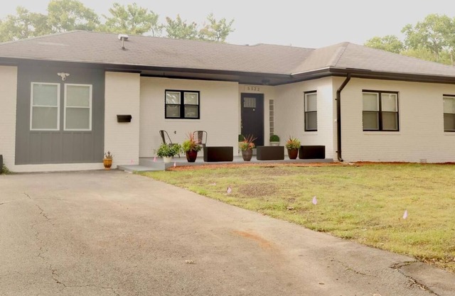 Newly Renovated 4BR/3BA Home