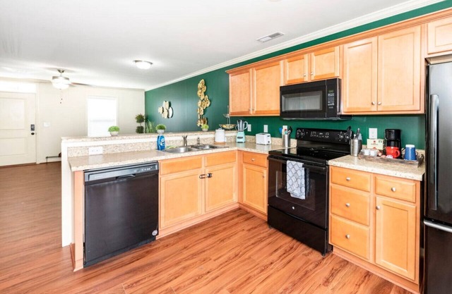 Newly Renovated-Central Jacksonville/Lejeune/Beach