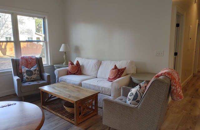 Newly Renovated close to Downtown & Folly Beach