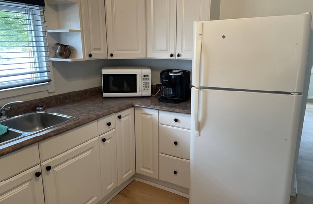Newly renovated cottage with new central air just steps from the beach