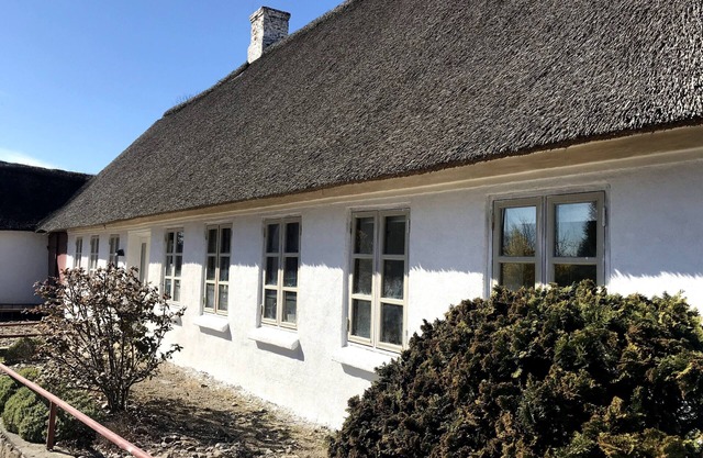 Newly renovated cottage near the beach