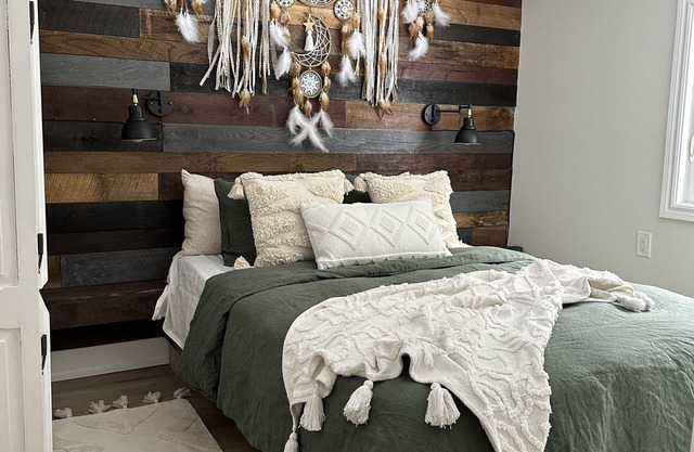 Newly Renovated Family Waterfront Cottage w/Hot Tub and Wood Stove