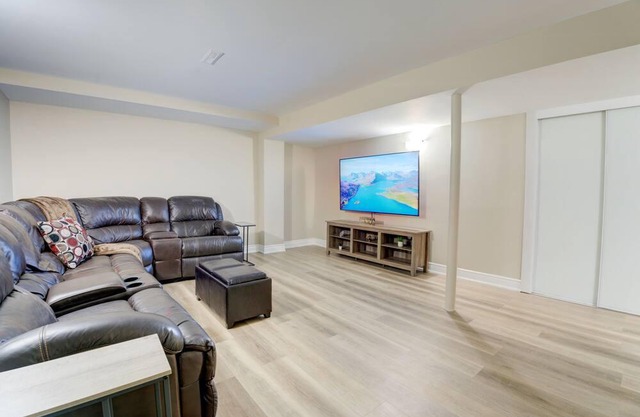 Newly Renovated Home (Family Friendly; Easy access to the Greater Toronto Area)
