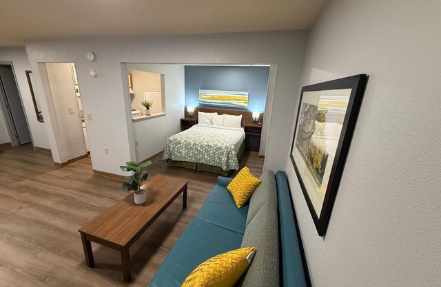 NEWLY RENOVATED- Long Term Stay.