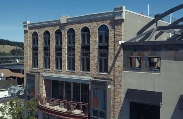 Newly renovated luxury condo downtown Grand Haven