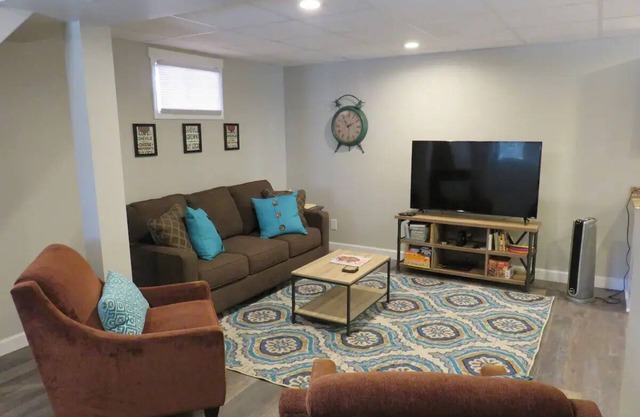Newly Renovated Private Lower Level Suite near Biltmore