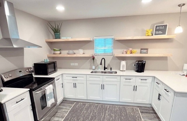 Newly Renovated South Austin Guesthouse with Private Backyard
