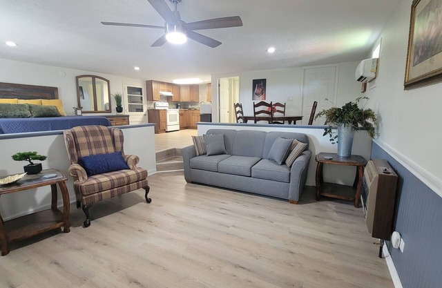 Newly Renovated Studio