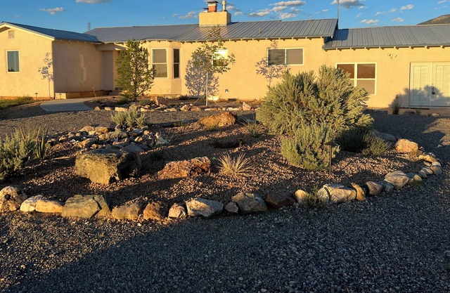 Newly Renovated Taos Home Near Ski Valley!