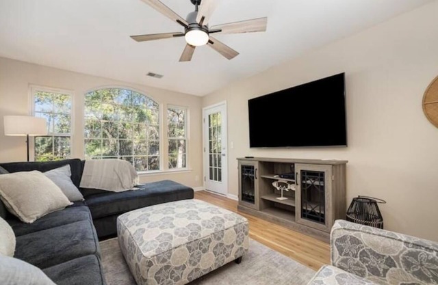 Newly Renovated 3bd/2ba condo located on True Blue Golf Club