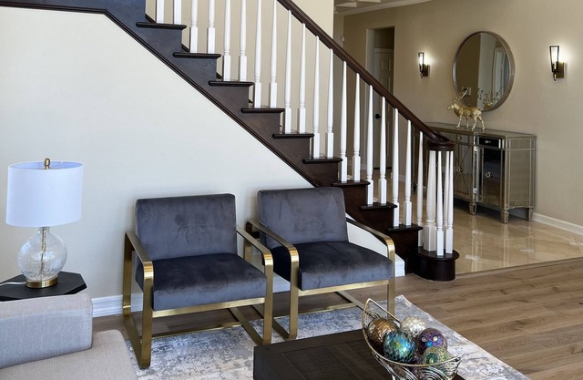 Newport beach with panoramic ocean view single family for 2 people