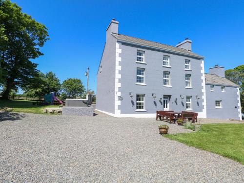 Newton West Farm