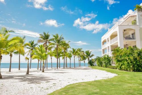 Next to Puntarena Beach Club! - Amazing Balcony - Sleeps 6