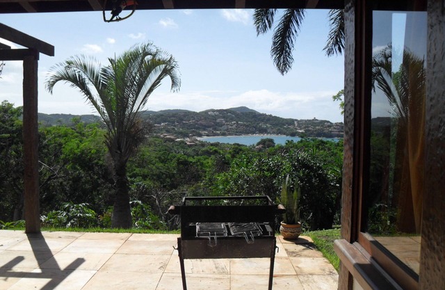 Next to the beach of Ferradura, overlooking the beach. (cheaper price in the area)