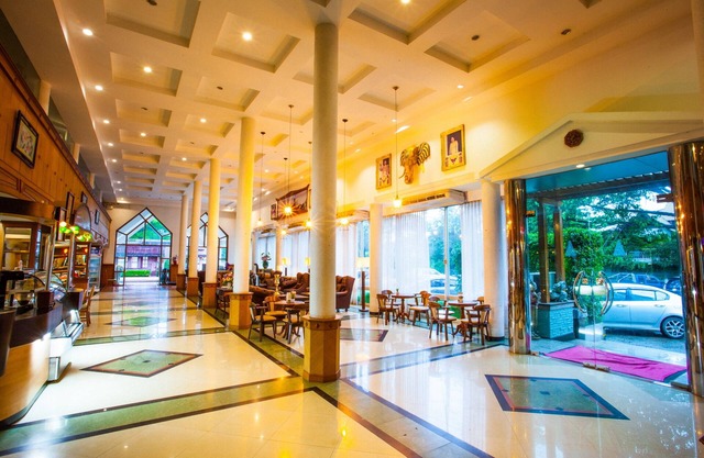 NH Elegant Hotel