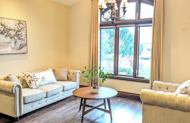 Niagara Creekside B&B
