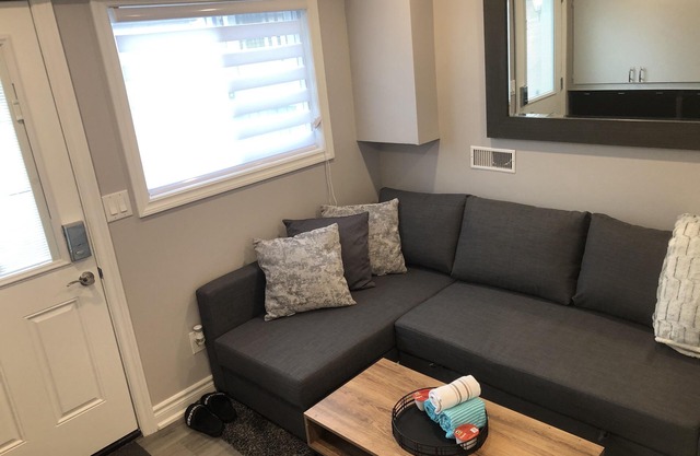 Niagara Luxury - Cozy Tiny Home Suite by the River