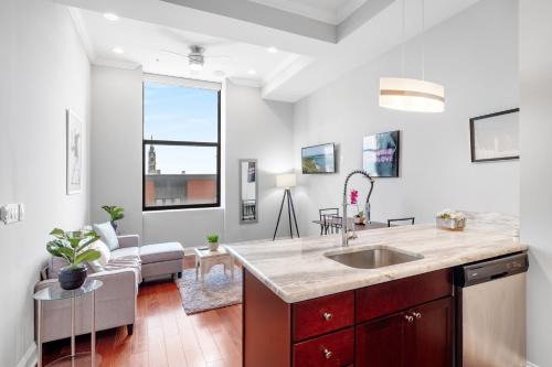 Nice 1 Bdrm Luxury Flat