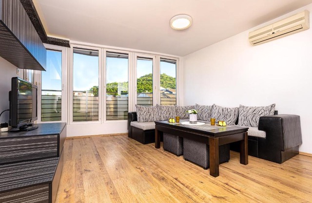 Nice 1BD Apartment next to Medical University by Flat Mаnager