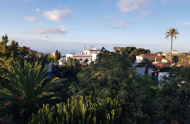 Nice 2 Bedroom + 2 Bathroom Apartment In Center Of Arona