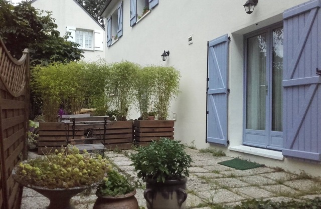 Nice apartment 30m2 quiet shops 2mn walk