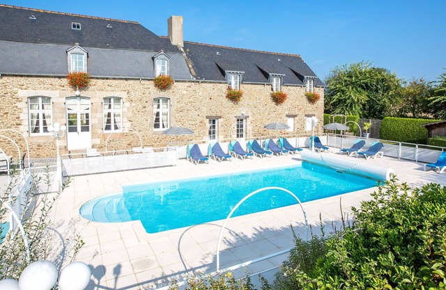 Nice apartment for 4 guests with WIFI, pool, TV, terrace and parking