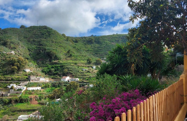 Nice accommodation with garden and fantastic views