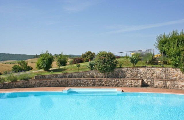 Nice apartment for 5 guests with WIFI, pool and panoramic view, close to Siena