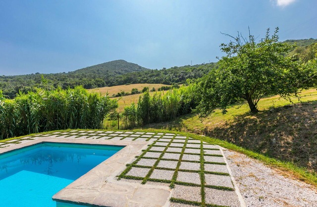Nice apartment in villa for 17 guests with pool, TV, pets allowed and parking