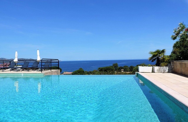 Nice apartment for 4 guests with pool, A/C, WIFI, TV, terrace and parking