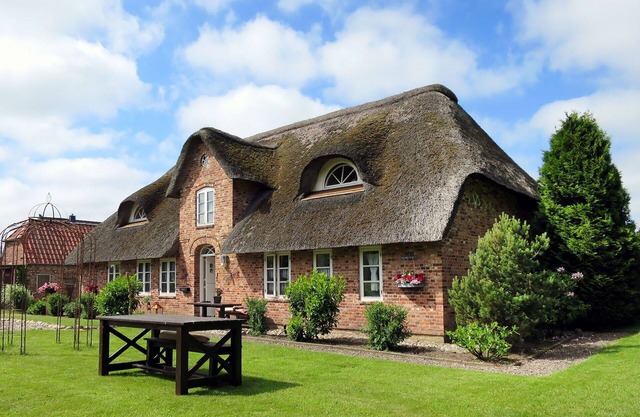 Nice apartment for 2 guests with hot tub, WIFI, TV, terrace, pets allowed and parking