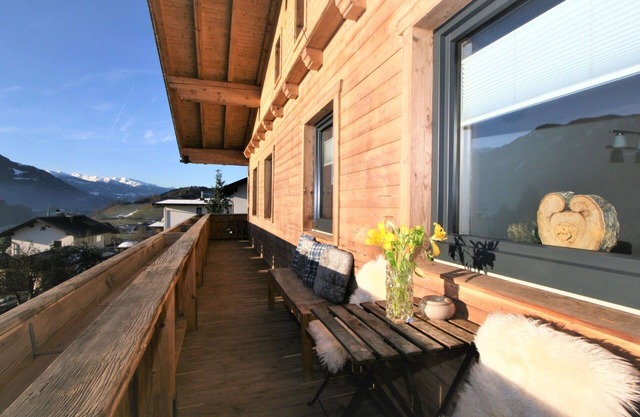 Nice apartment for 6 people with WIFI, TV, balcony and parking