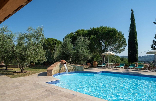 Nice apartment for 7 guests with pool, WIFI, A/C, TV, pets allowed, panoramic view and parking