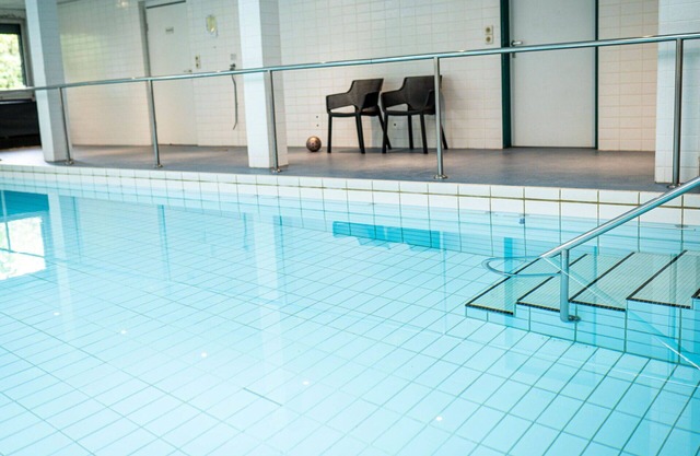 Nice apartment for 21 guests with hot tub, WIFI, pool, terrace and parking