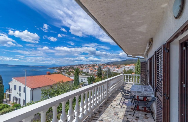 Nice apartment in Novi Vinodolski