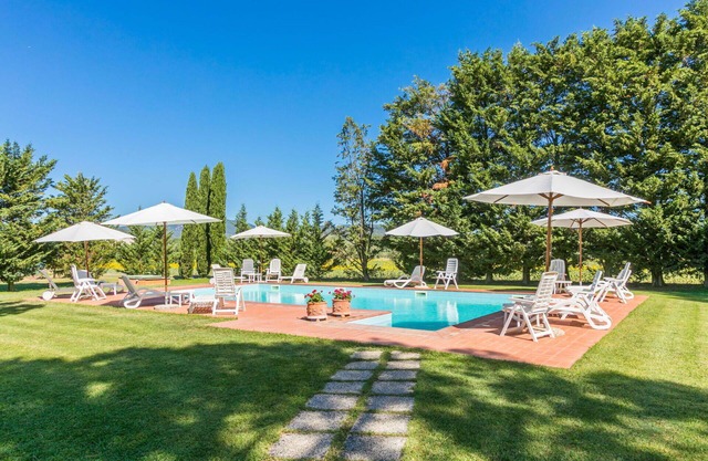 Nice apartment in villa for 4 guests with pool, A/C, WIFI and terrace