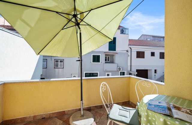 Nice apartment in Zaton with WiFi