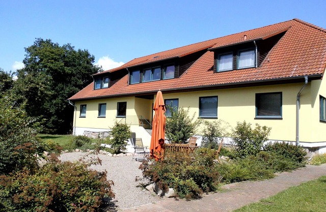 Nice apartment, quiet location, large garden, wide view of nature. So beautiful.