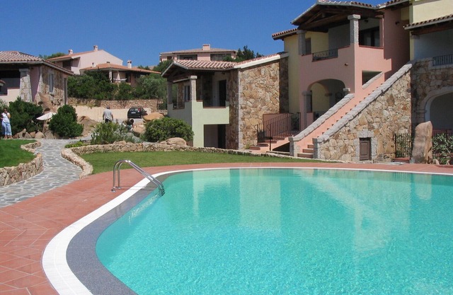 Nice apartment with roof terrace in an elegant complex with swimming pool