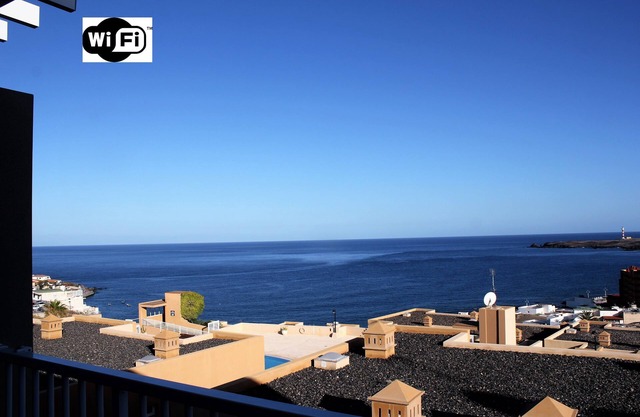 Nice apartment with sea views!