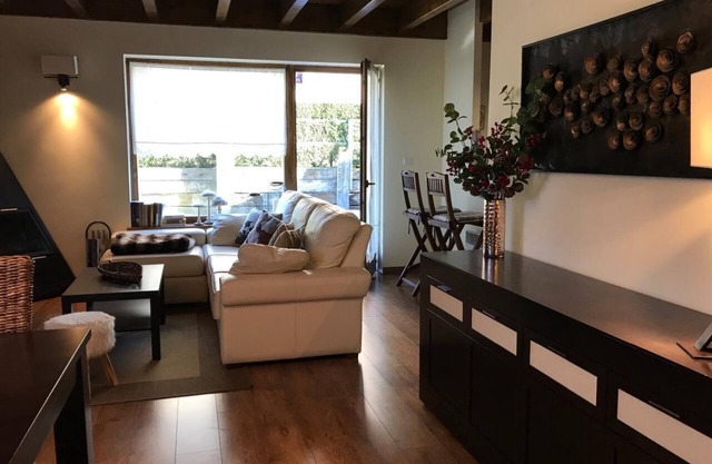 Nice corner house with garden and good views