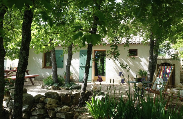 Nice cottage in the Luberon Regional Park